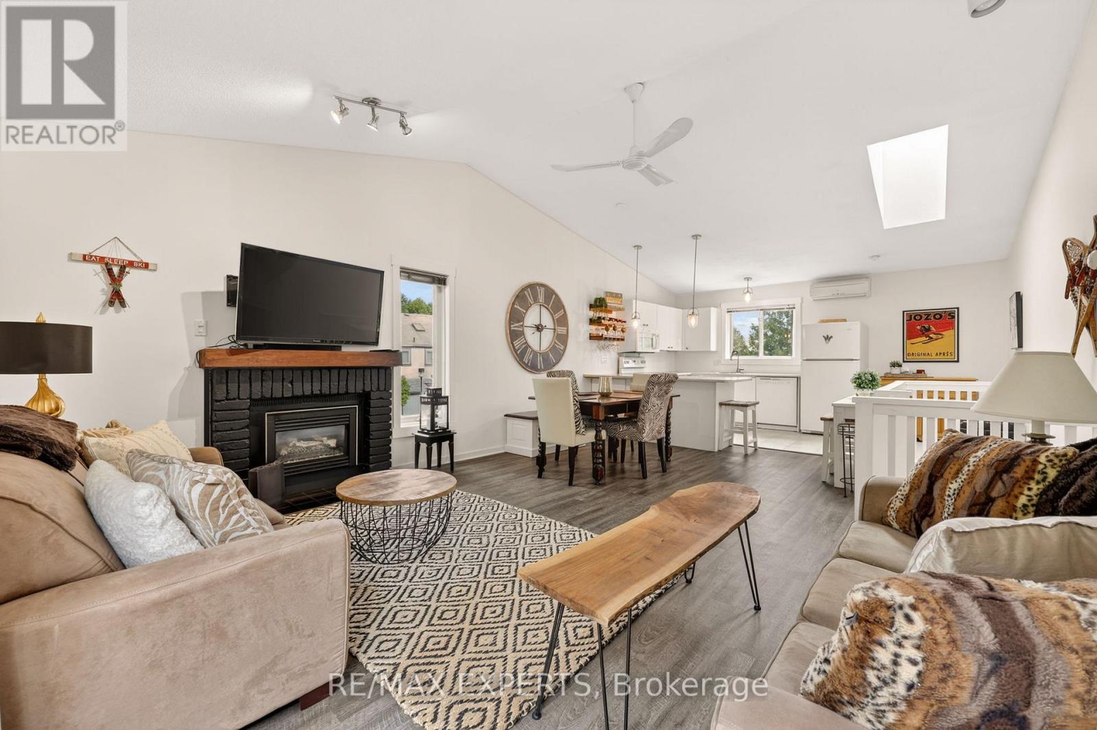 416 - 14 DAWSON DRIVE Property Photo 1