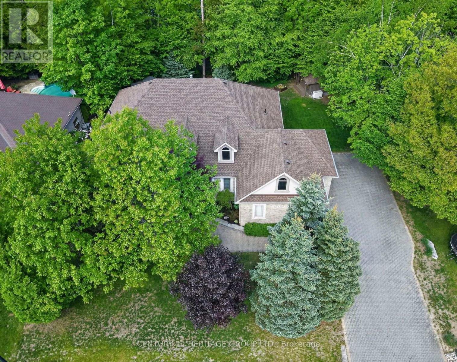 22 Lloyd Cook Drive E Property Photo 4