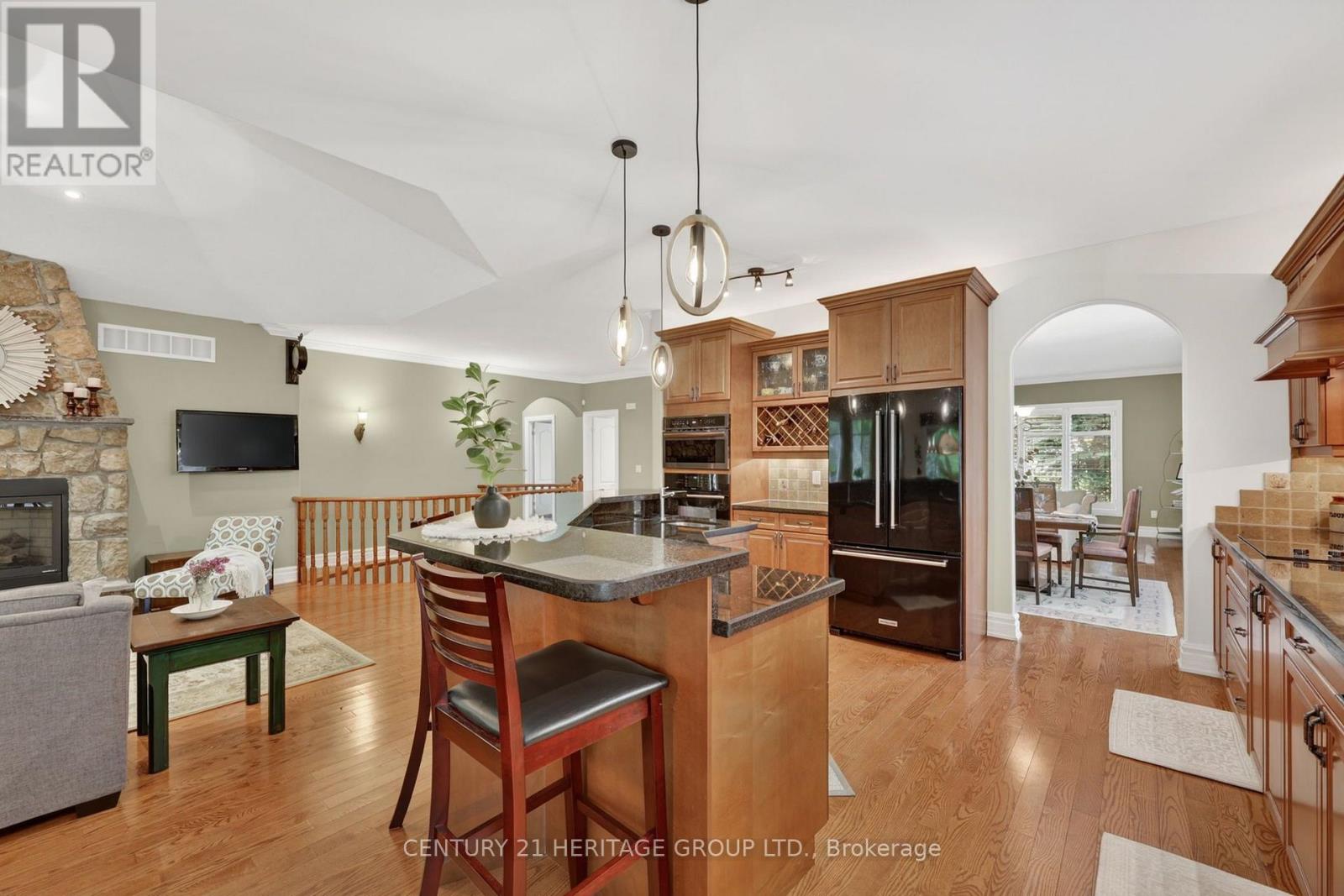 22 Lloyd Cook Drive E Property Photo 12