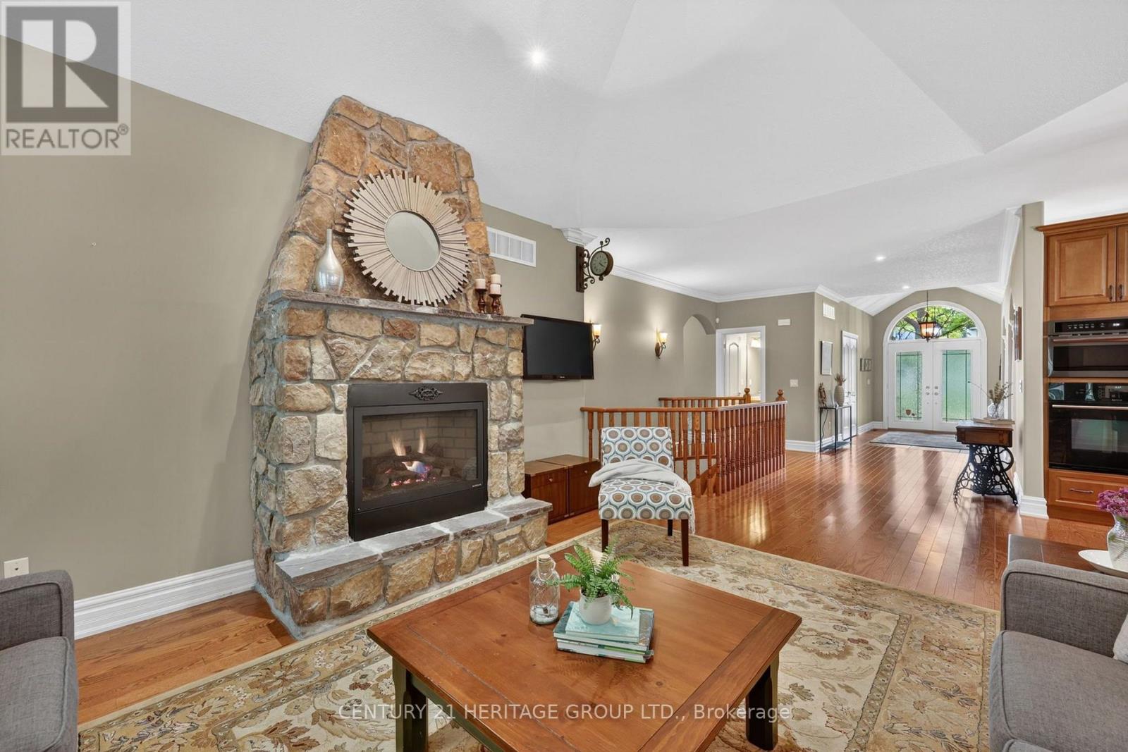 22 Lloyd Cook Drive E Property Photo 14