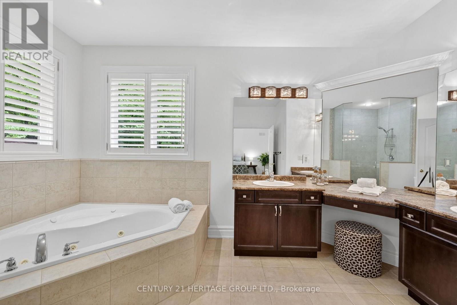 22 Lloyd Cook Drive E Property Photo 27