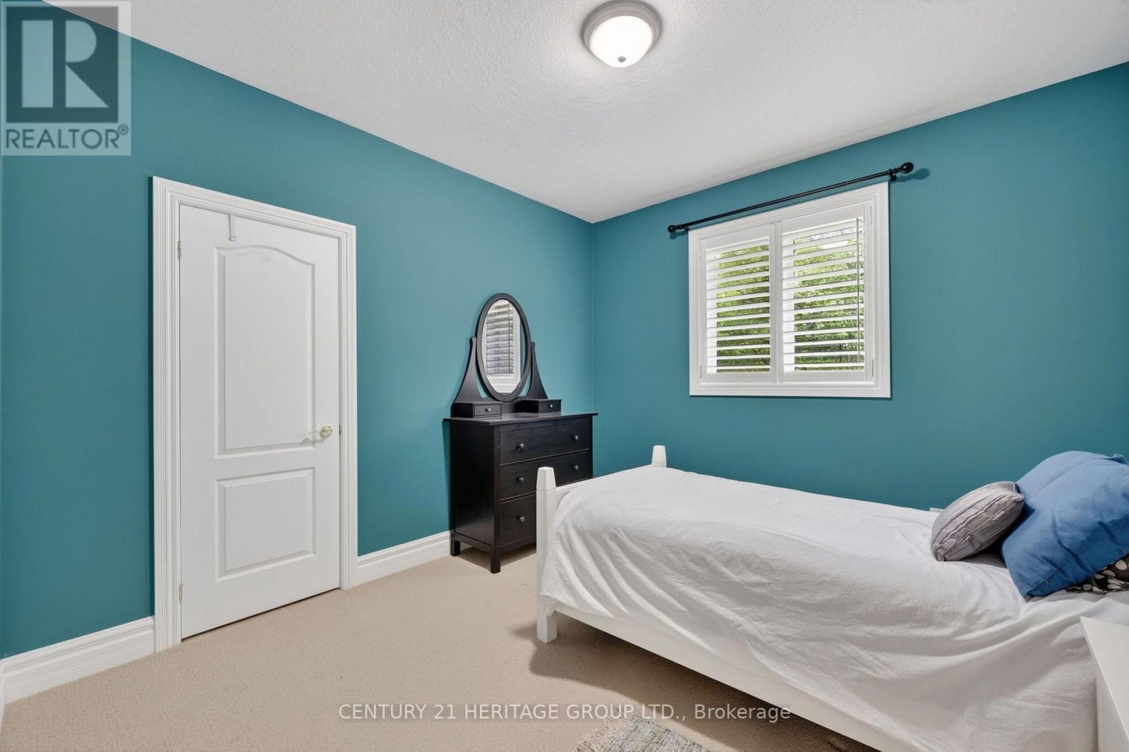 22 Lloyd Cook Drive E Property Photo 29