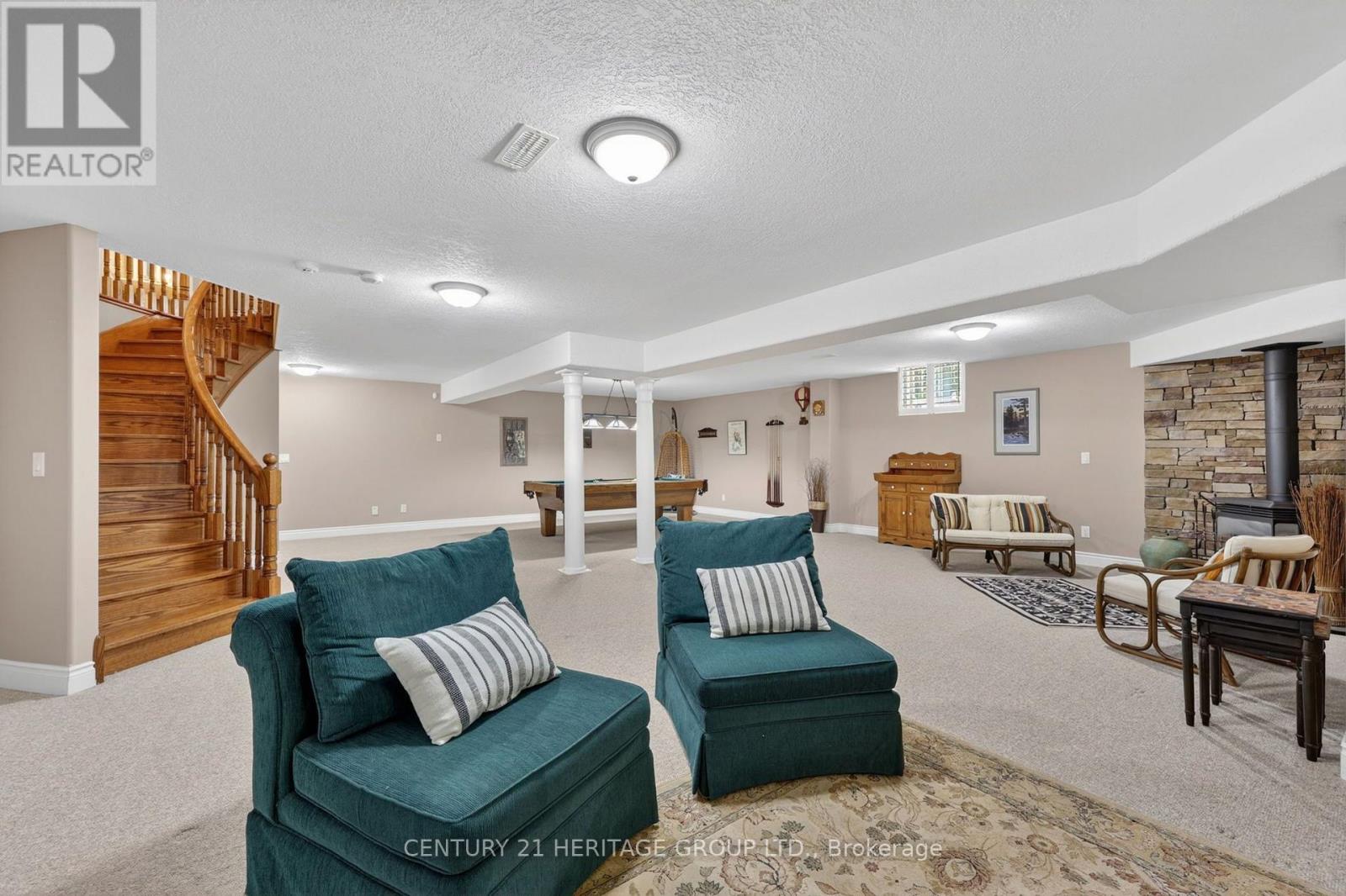 22 Lloyd Cook Drive E Property Photo 35
