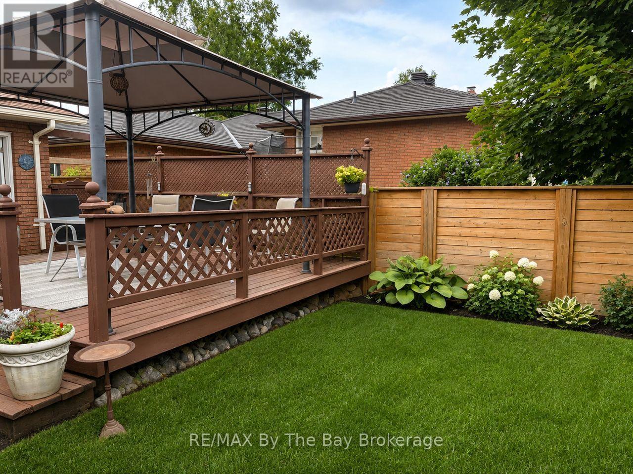 229 Datas Drive E Property Photo 2