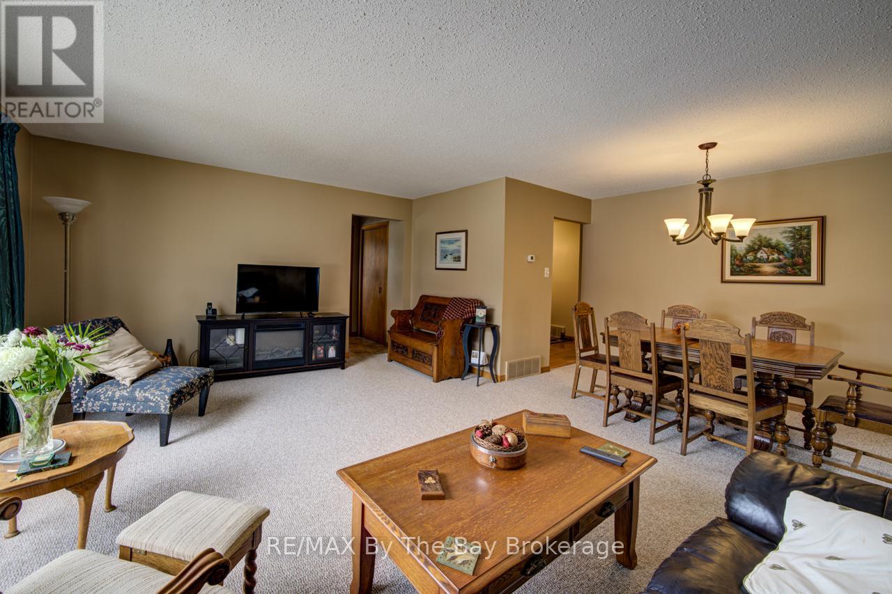 229 Datas Drive E Property Photo 18