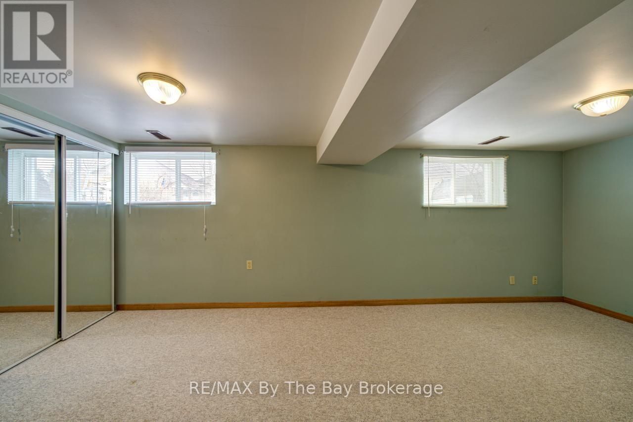 229 Datas Drive E Property Photo 32