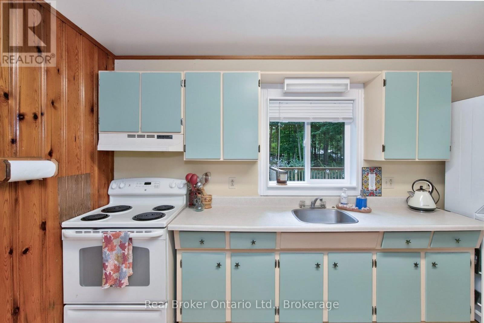 16 Fredrick Avenue Property Photo 15