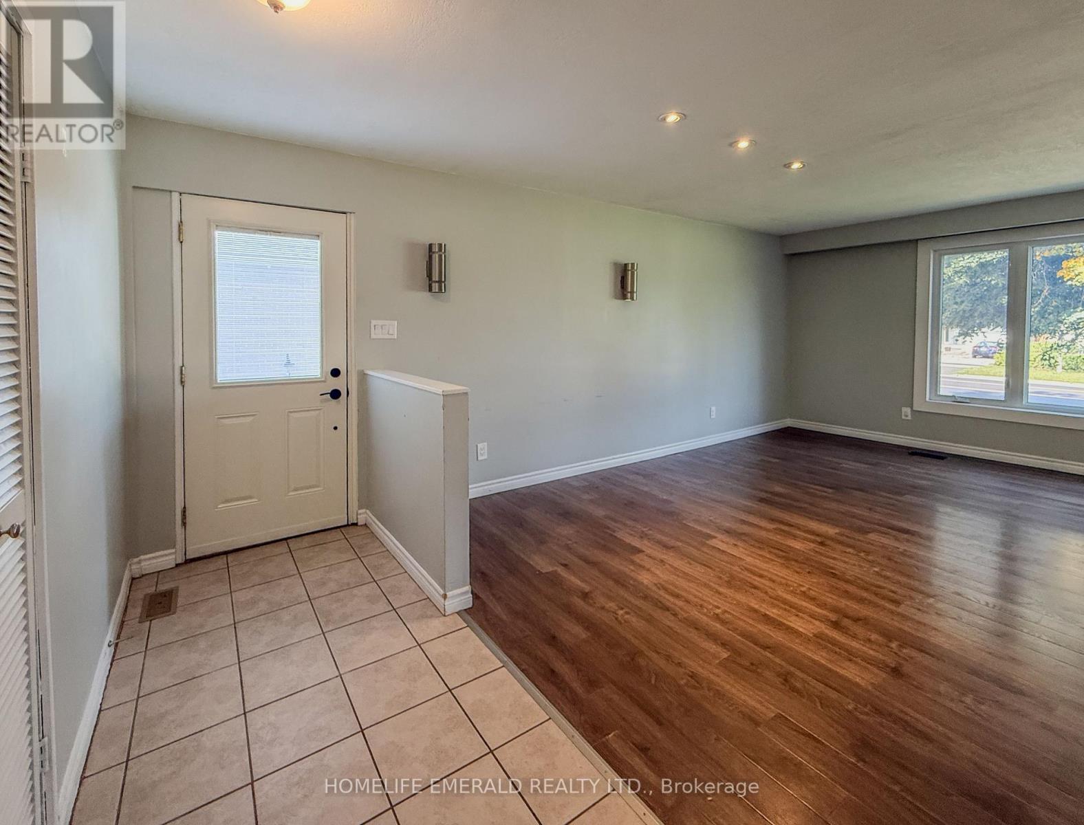 131 Cundles Road E Property Photo 15