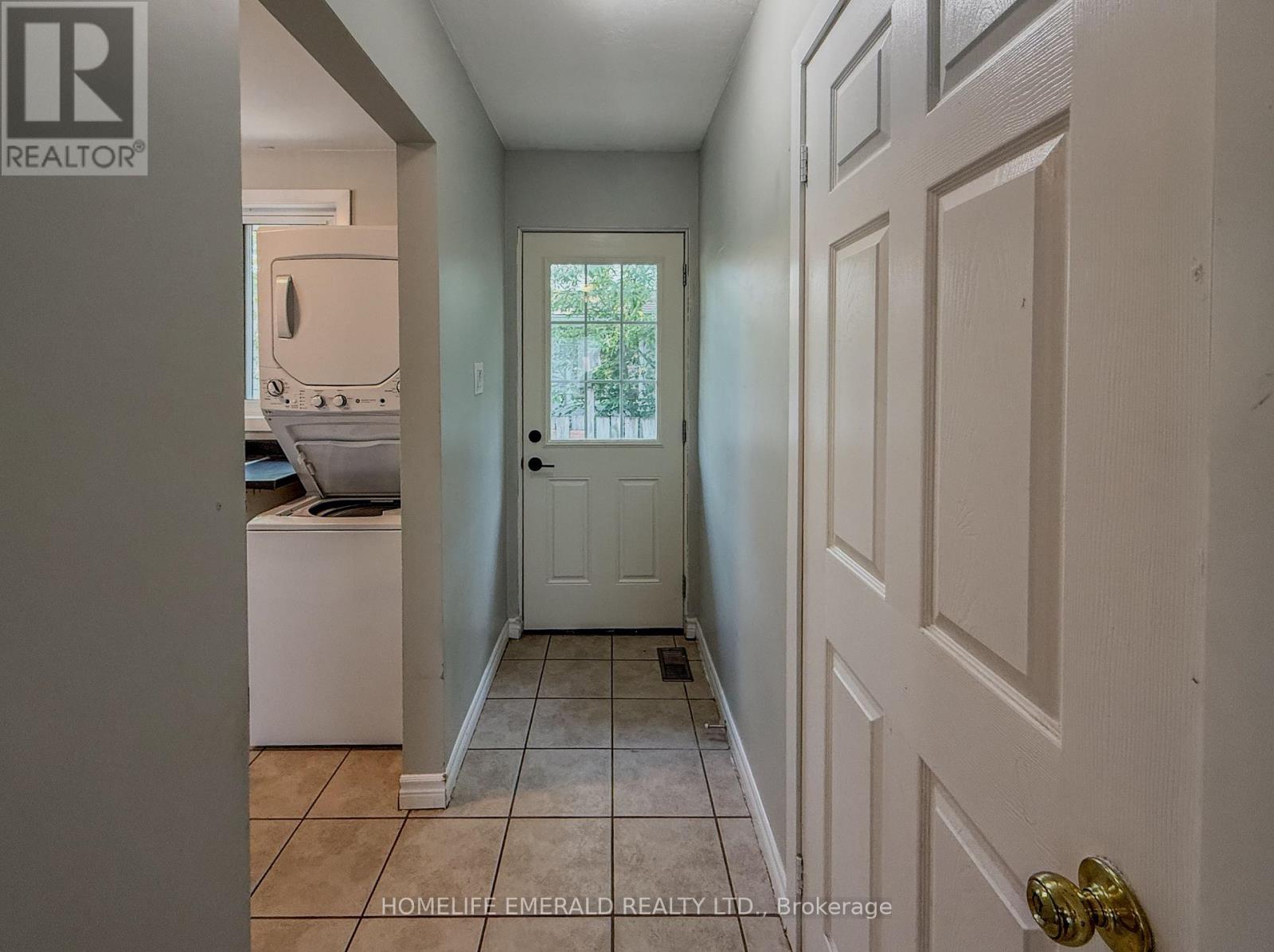 131 Cundles Road E Property Photo 16