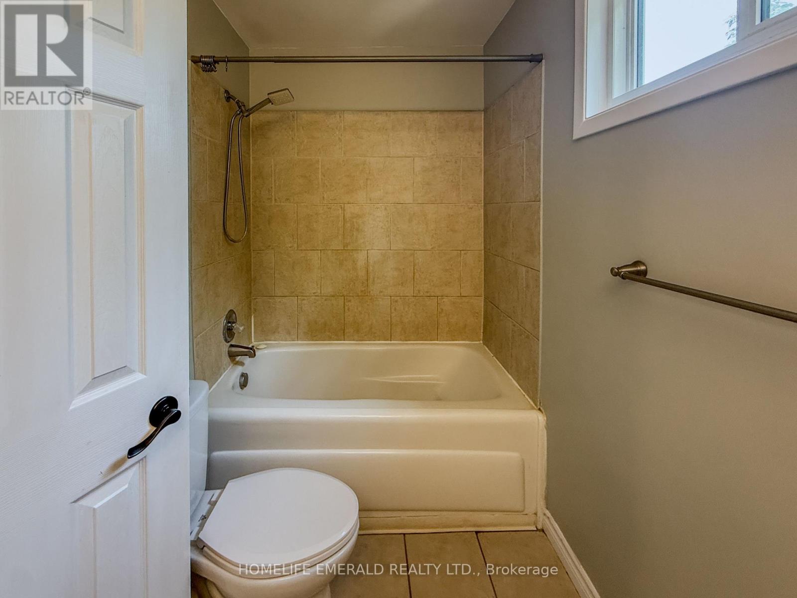 131 Cundles Road E Property Photo 19