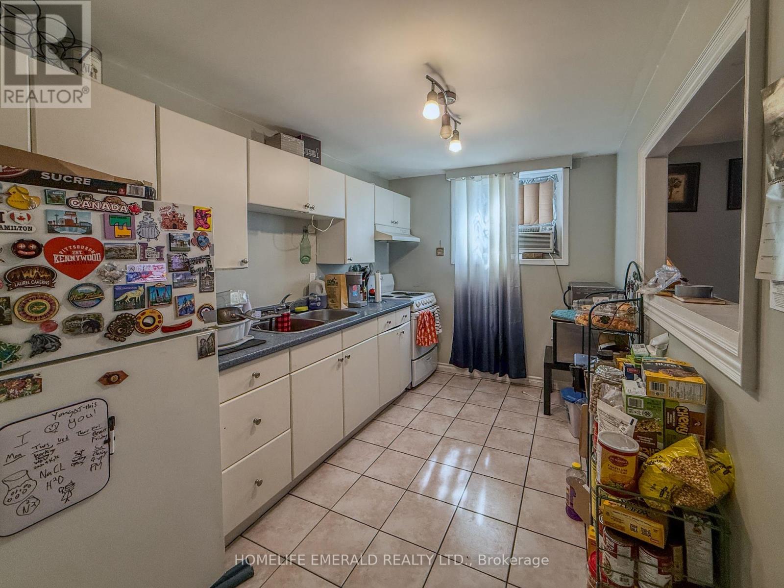 131 Cundles Road E Property Photo 28