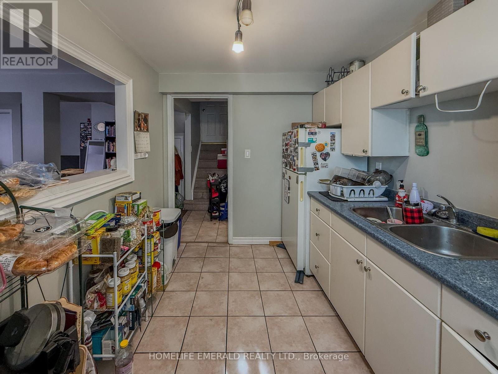131 Cundles Road E Property Photo 29