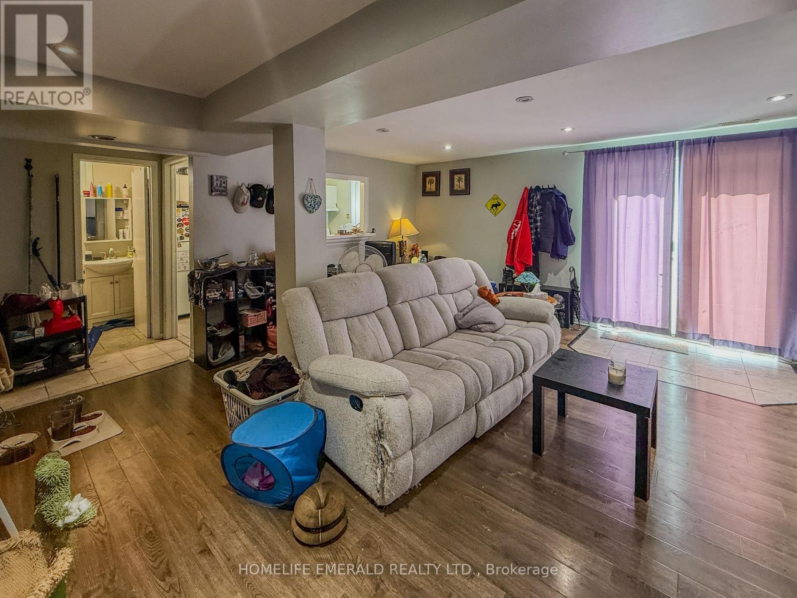 131 Cundles Road E Property Photo 33