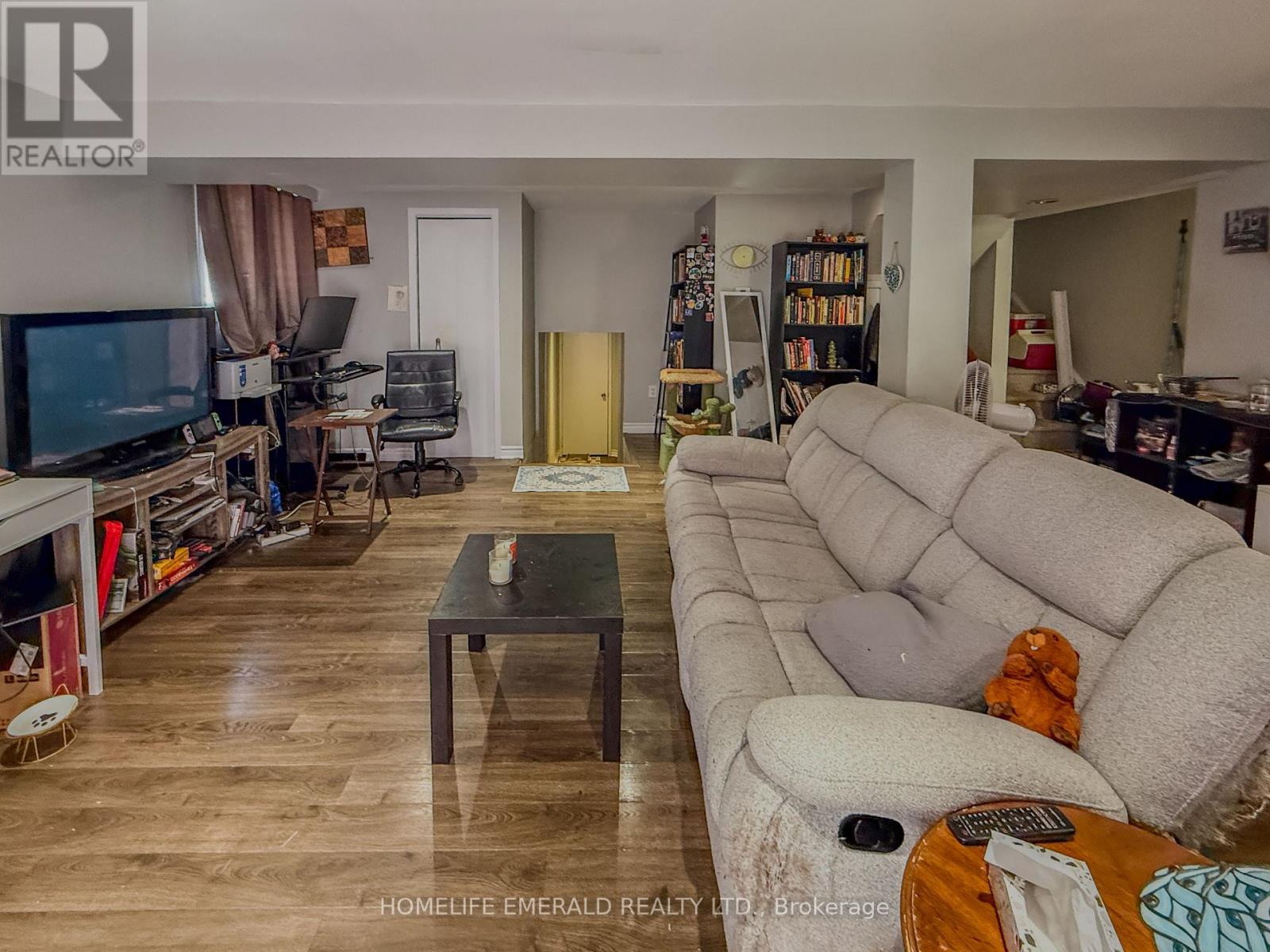 131 Cundles Road E Property Photo 36