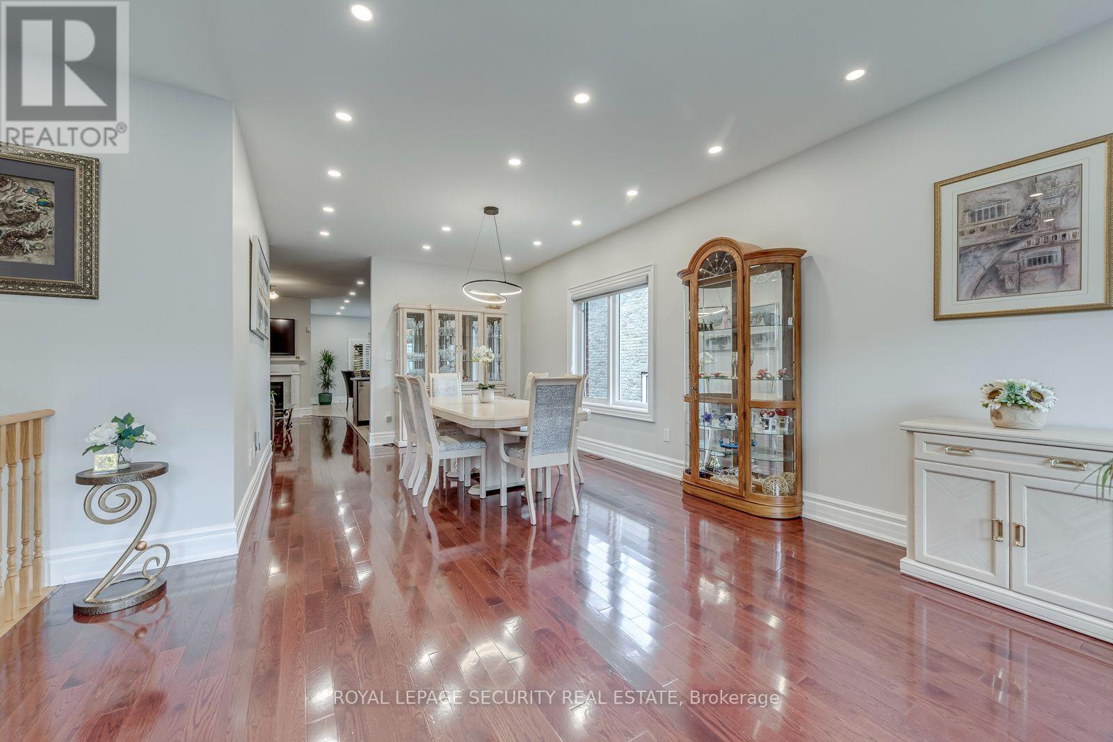 25 Pinecliff Crescent Property Photo 6