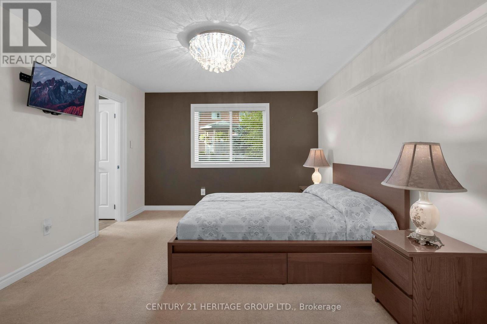 45 Whitfield Crescent Property Photo 24