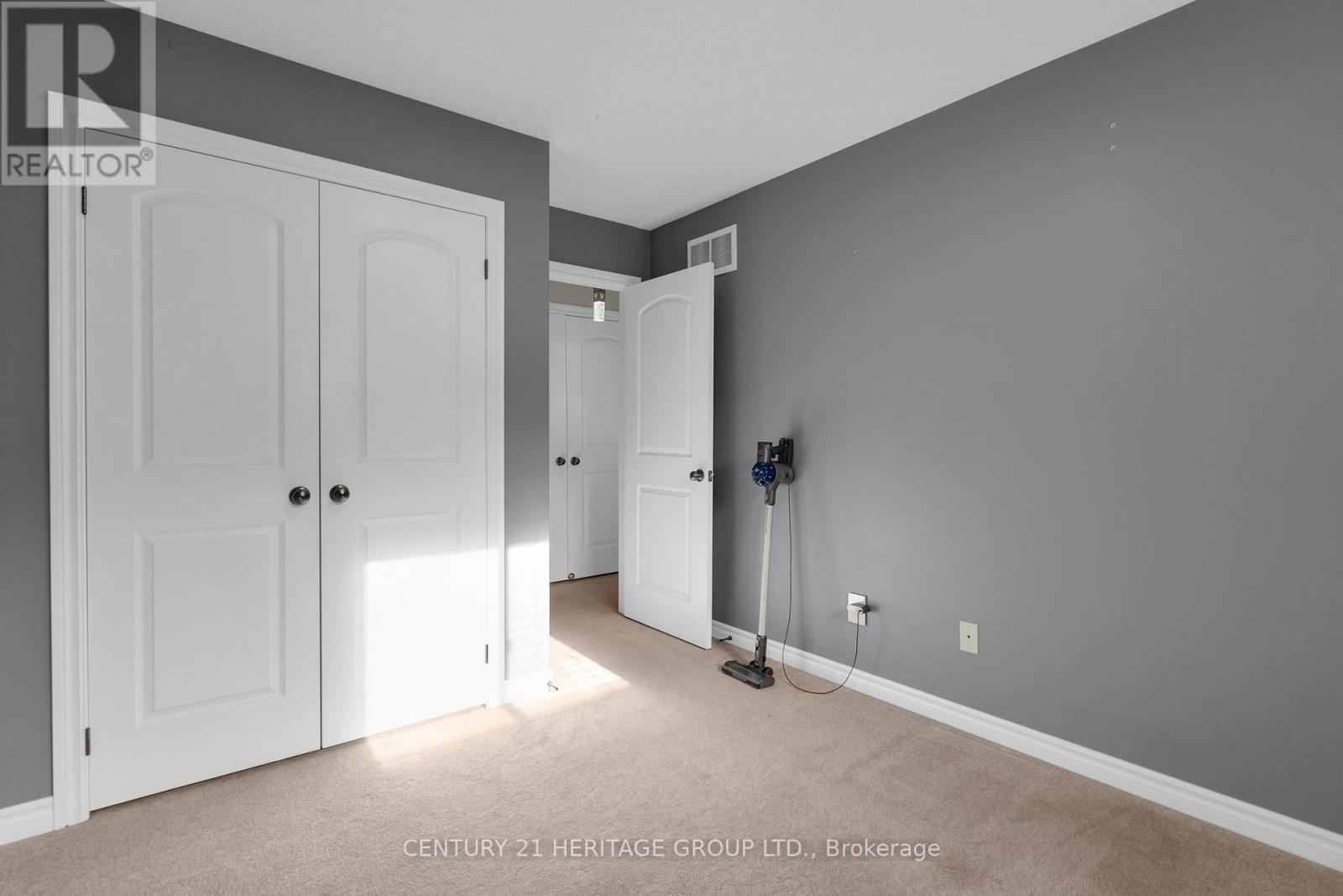 45 Whitfield Crescent Property Photo 28