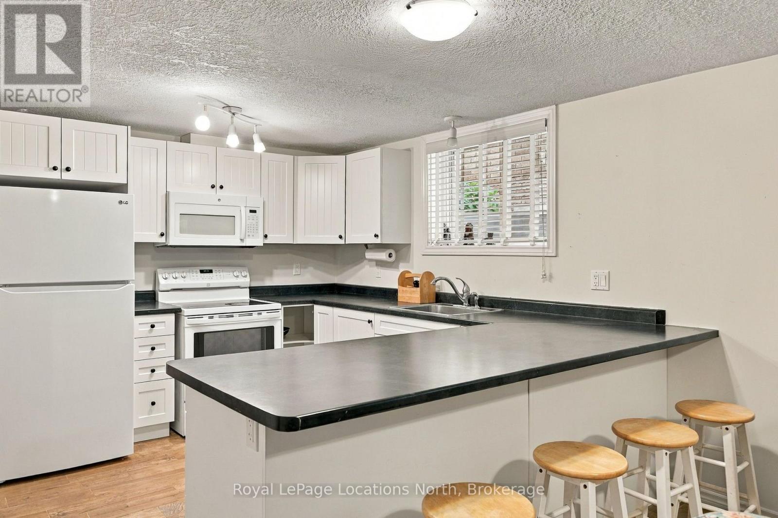 15 Kayla Crescent Property Photo 31
