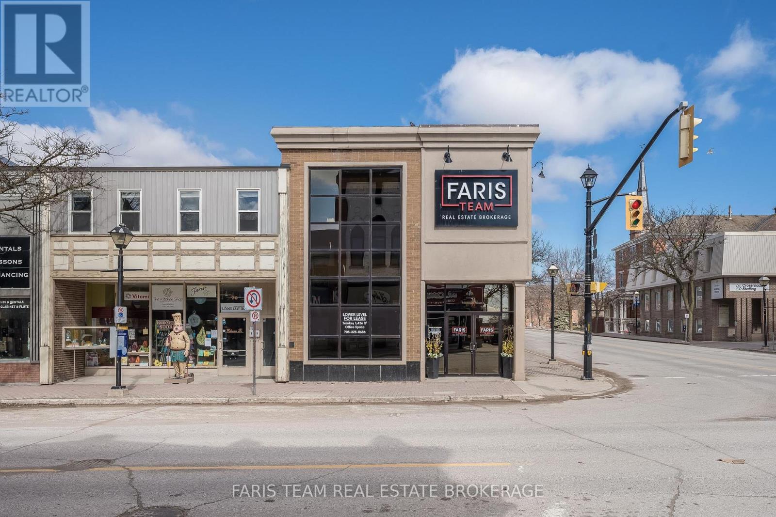 74 Mississaga Street E Property Photo 1