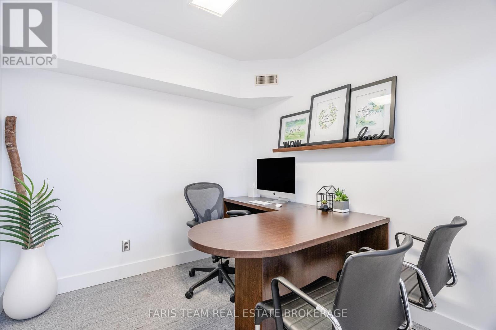74 Mississaga Street E Property Photo 11