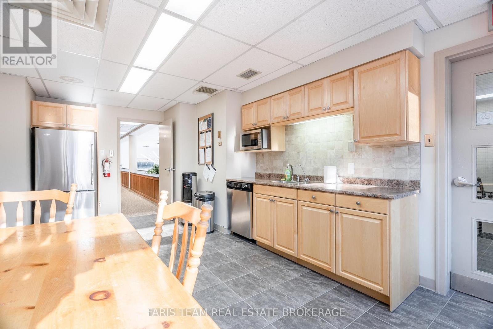 74 Mississaga Street E Property Photo 23