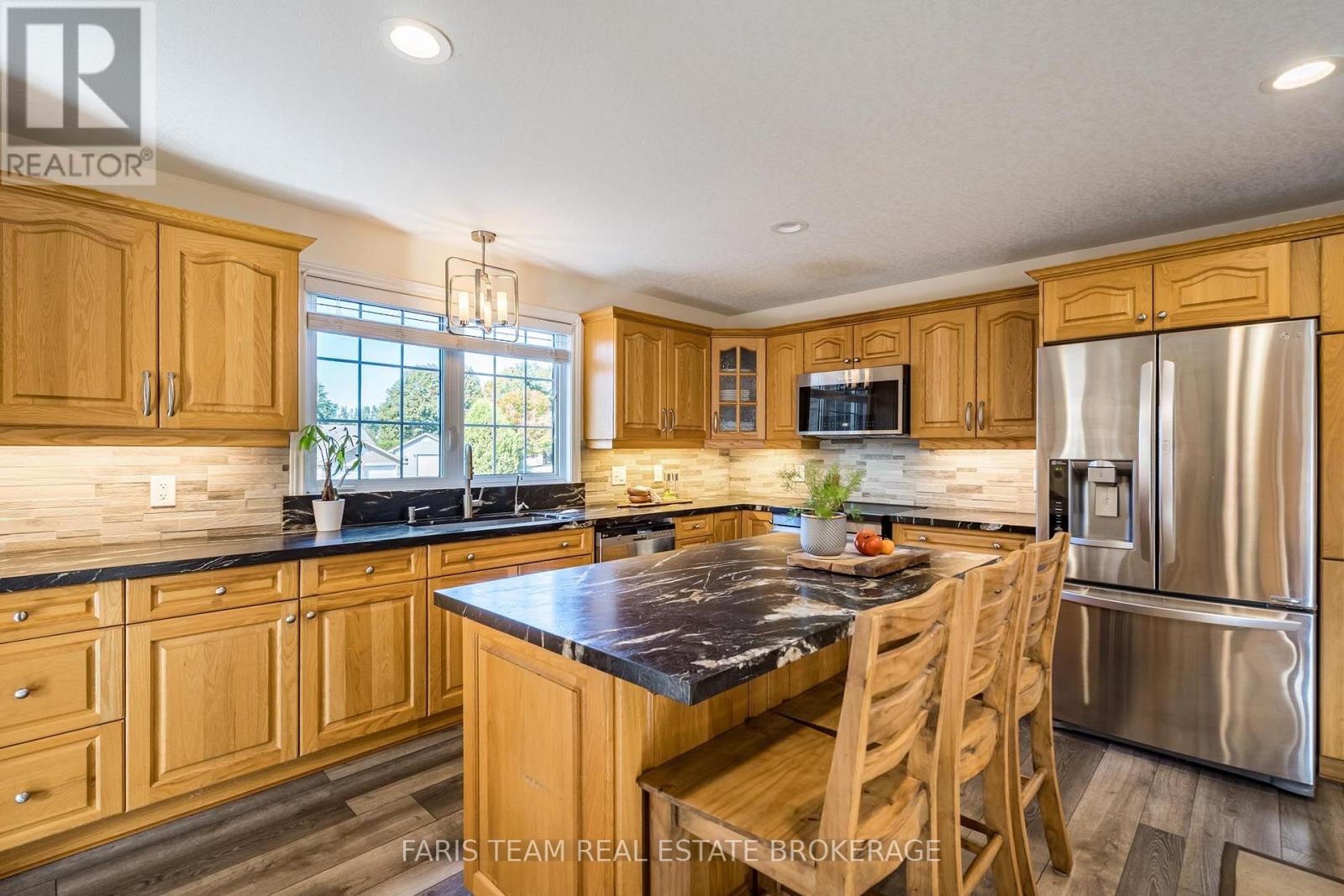 20 Rue Eric Property Photo 4