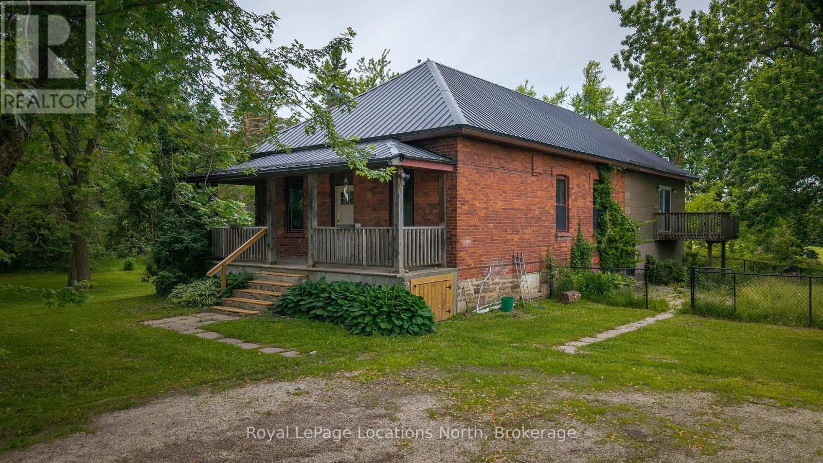 9038 County Rd 91 Road Property Photo 2