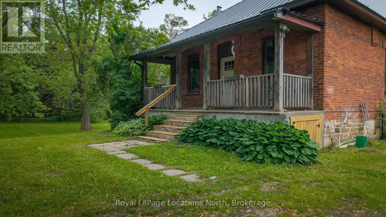 9038 County Rd 91 Road Property Photo 3