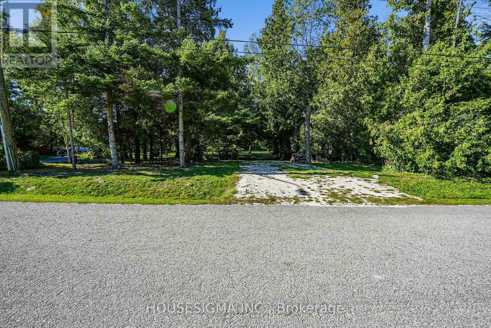 60 Robert Street S Property Photo 4