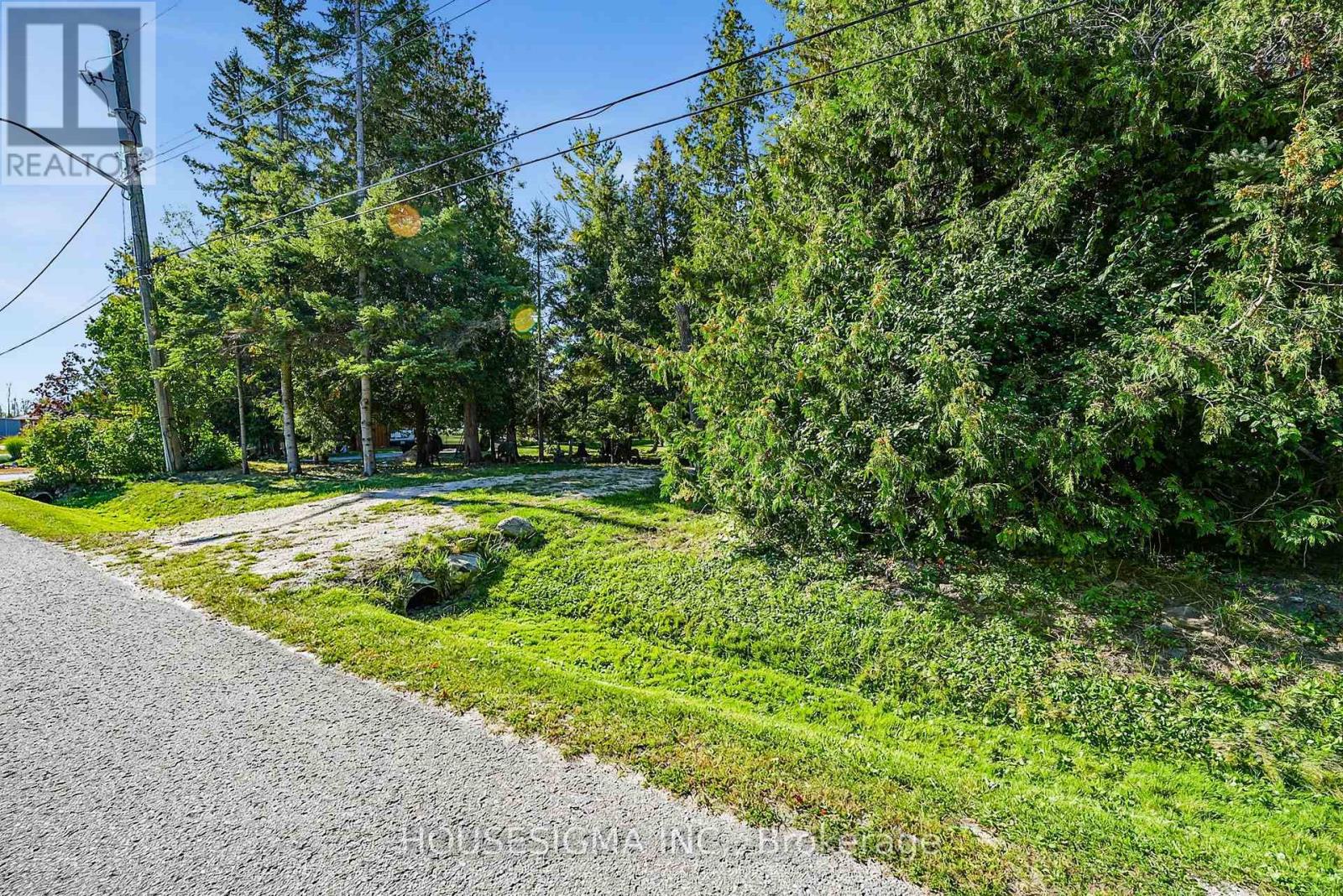 60 Robert Street S Property Photo 5
