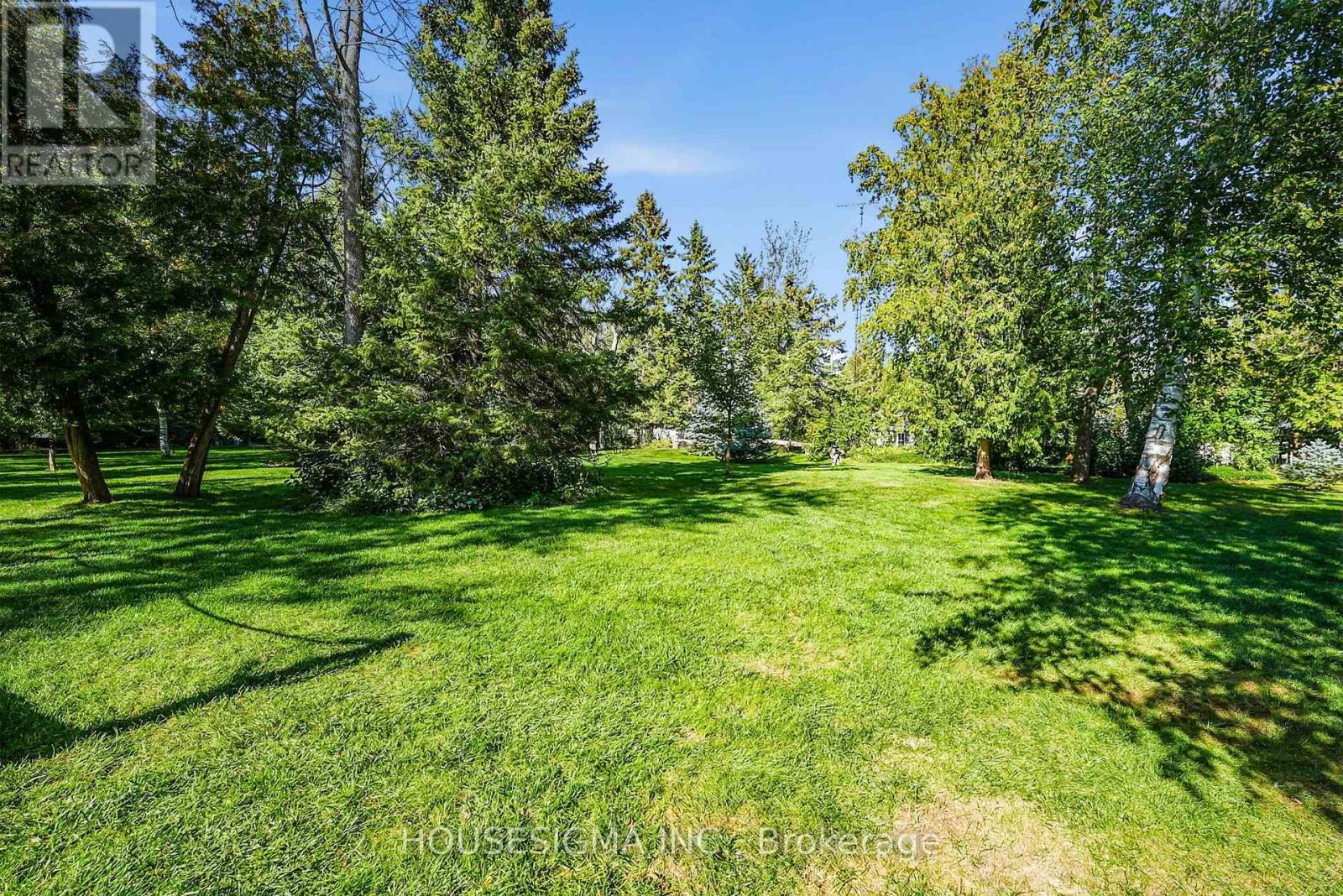 60 Robert Street S Property Photo 23