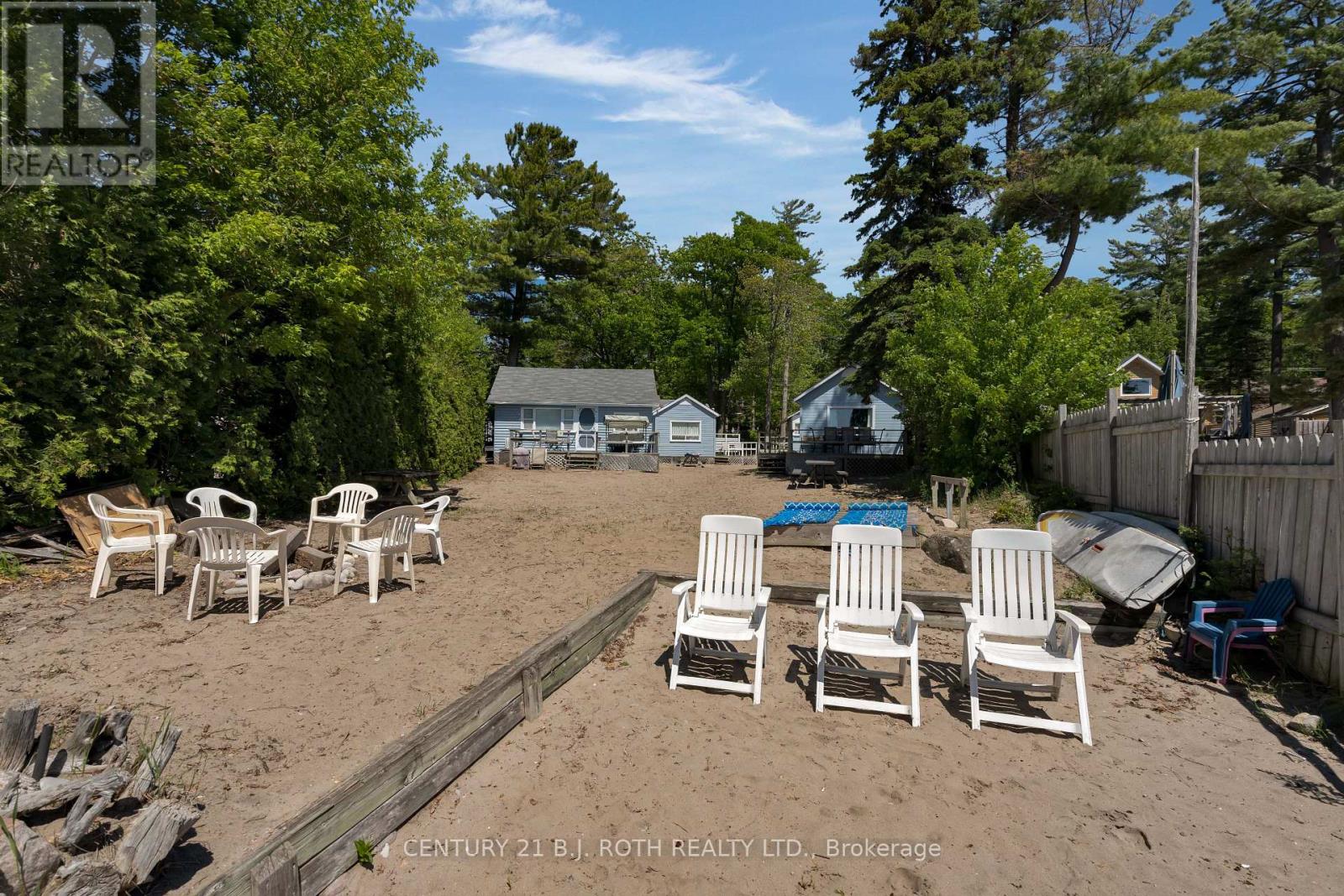 2026 Tiny Beaches Road S Property Photo 4