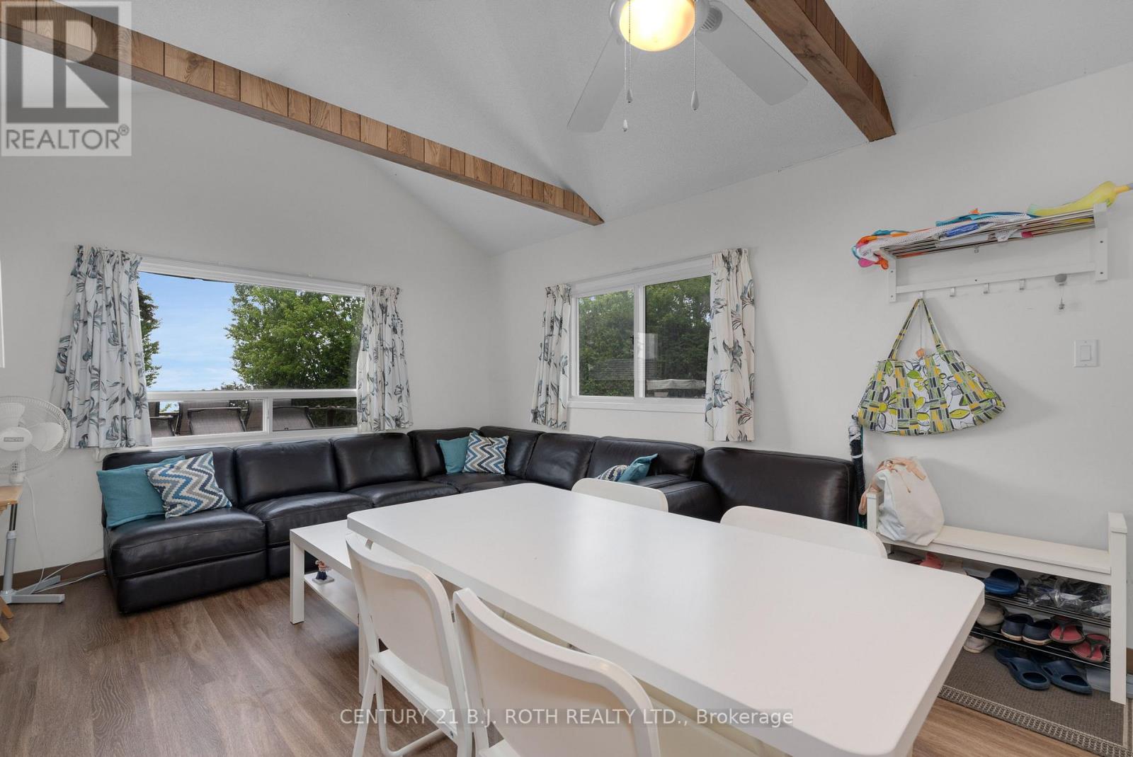 2026 Tiny Beaches Road S Property Photo 10
