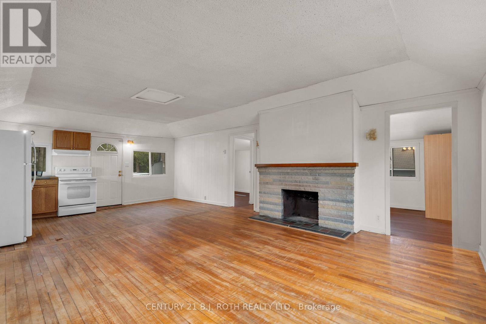 2026 Tiny Beaches Road S Property Photo 18