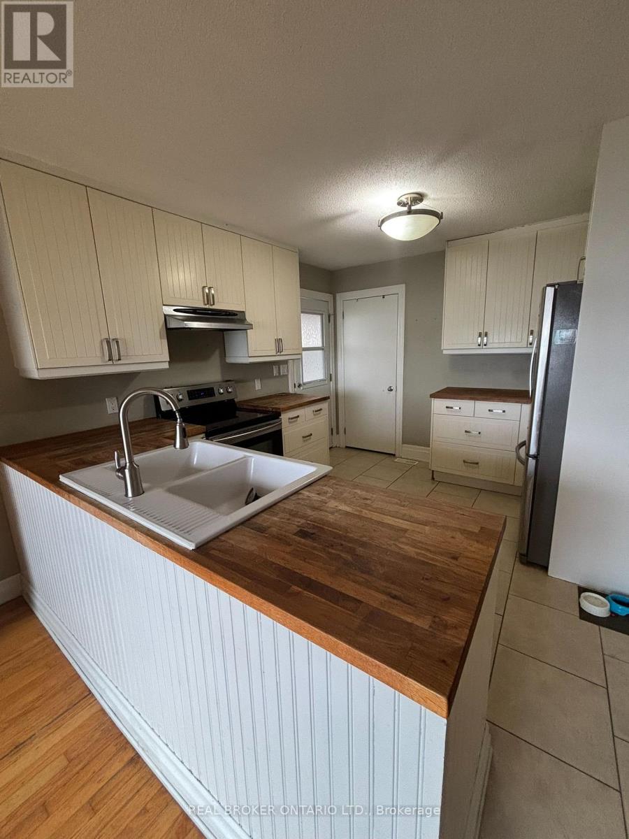 208 Kempview Lane Property Photo 6