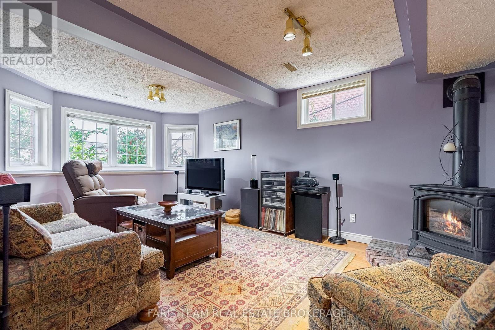 4 Charles Street Property Photo 15