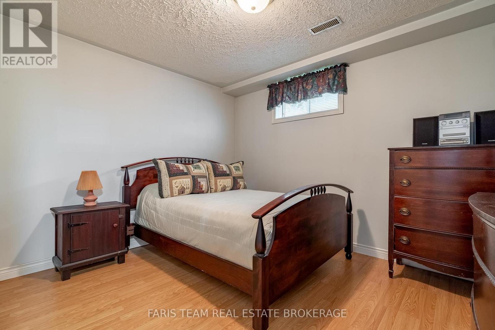 4 Charles Street Property Photo 17