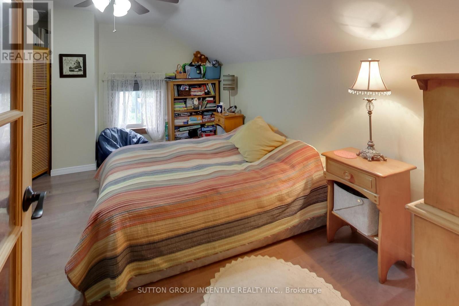 1724 Penetanguishene Road Property Photo 20