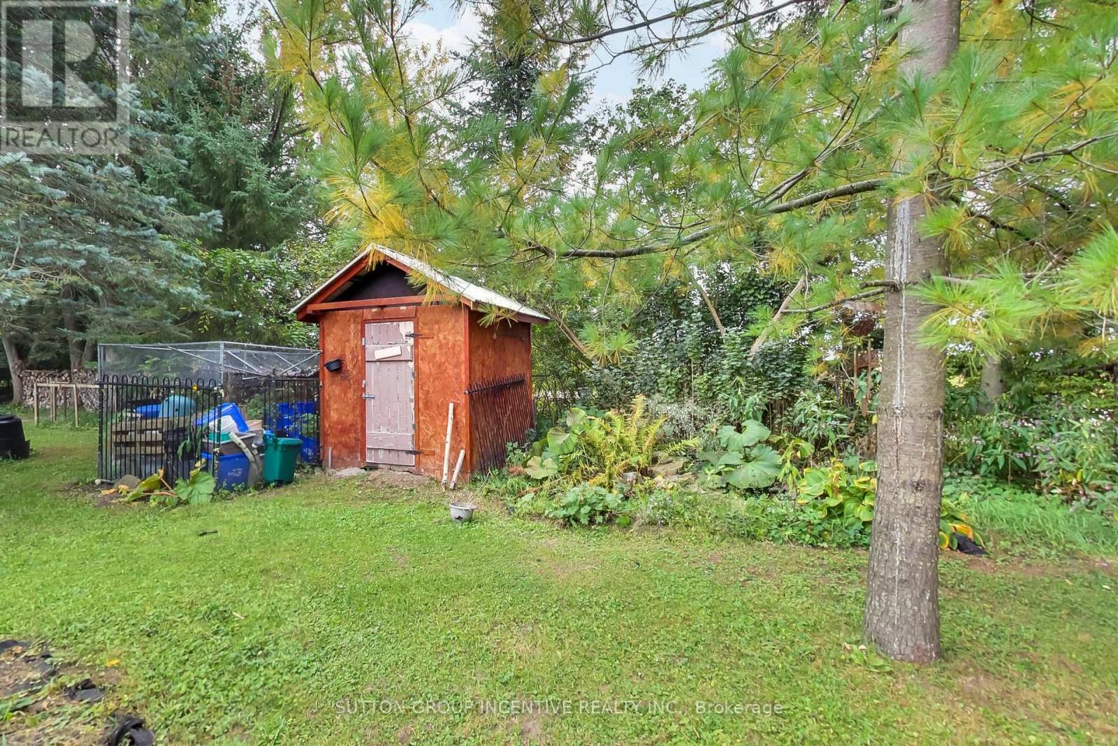 1724 Penetanguishene Road Property Photo 33