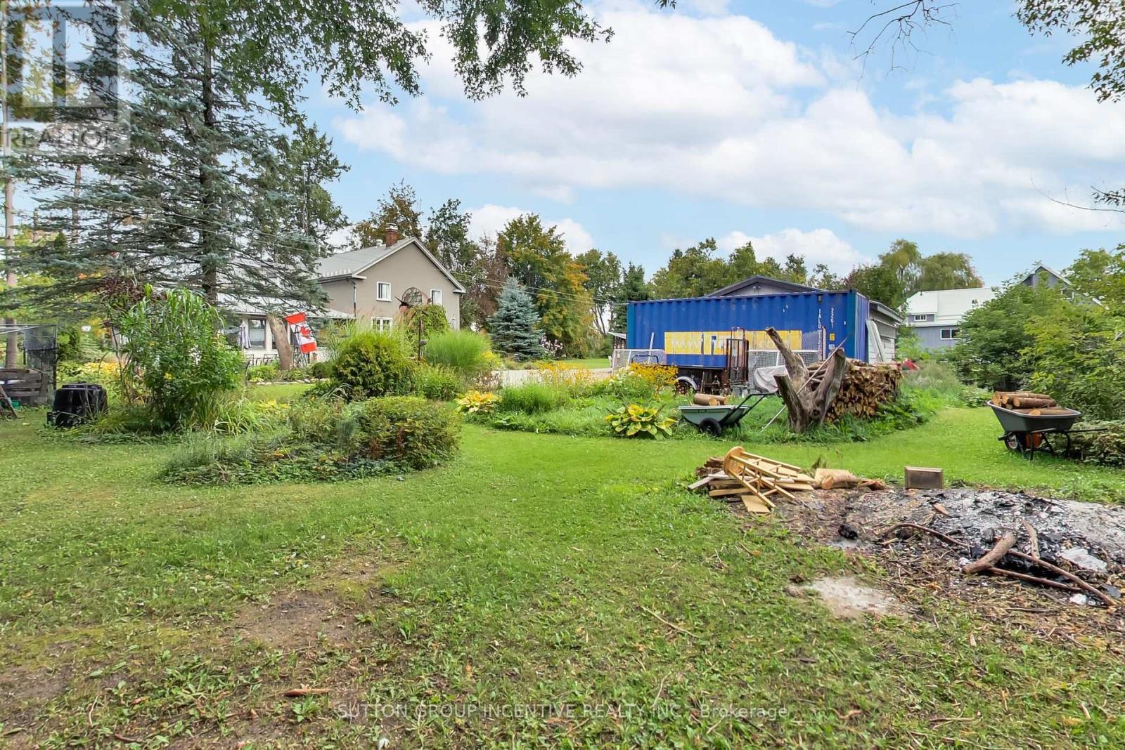 1724 Penetanguishene Road Property Photo 35