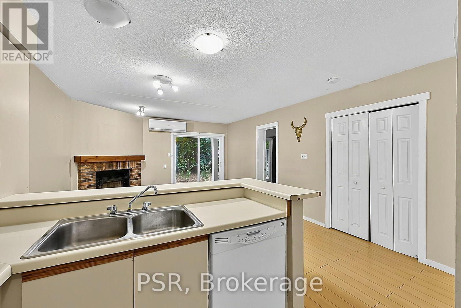 183 - 49 Trott Boulevard Property Photo 10