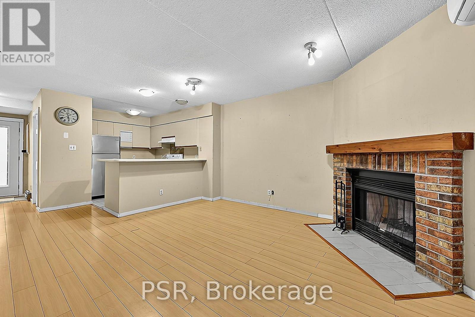 183 - 49 Trott Boulevard Property Photo 12