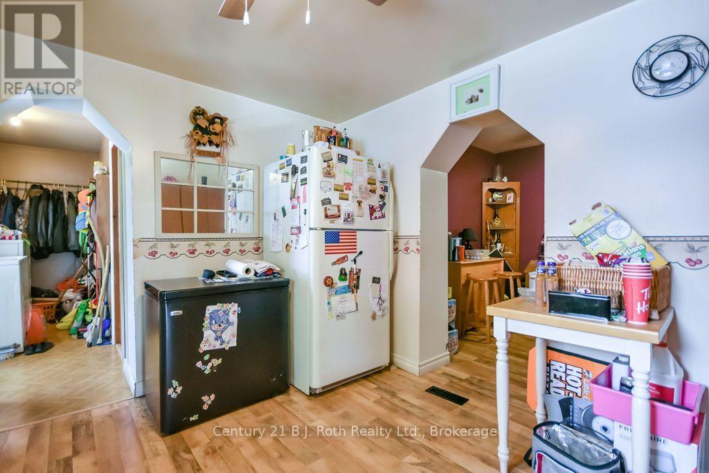 246 Gill Street Property Photo 10