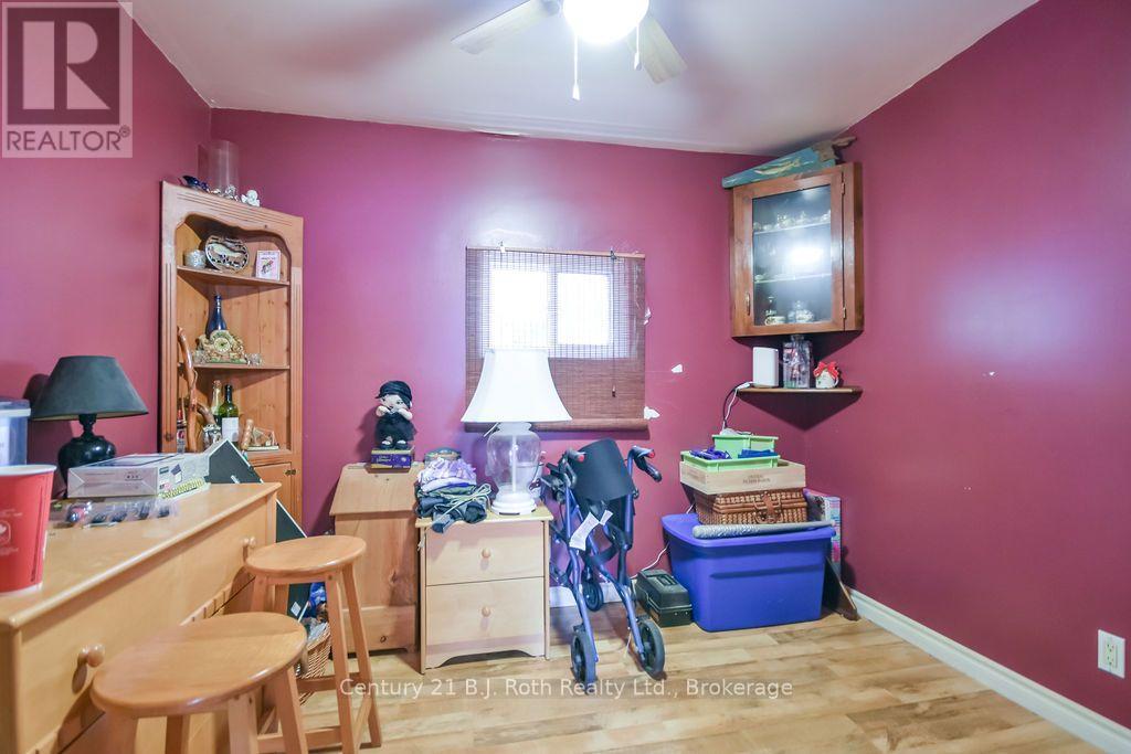 246 Gill Street Property Photo 11