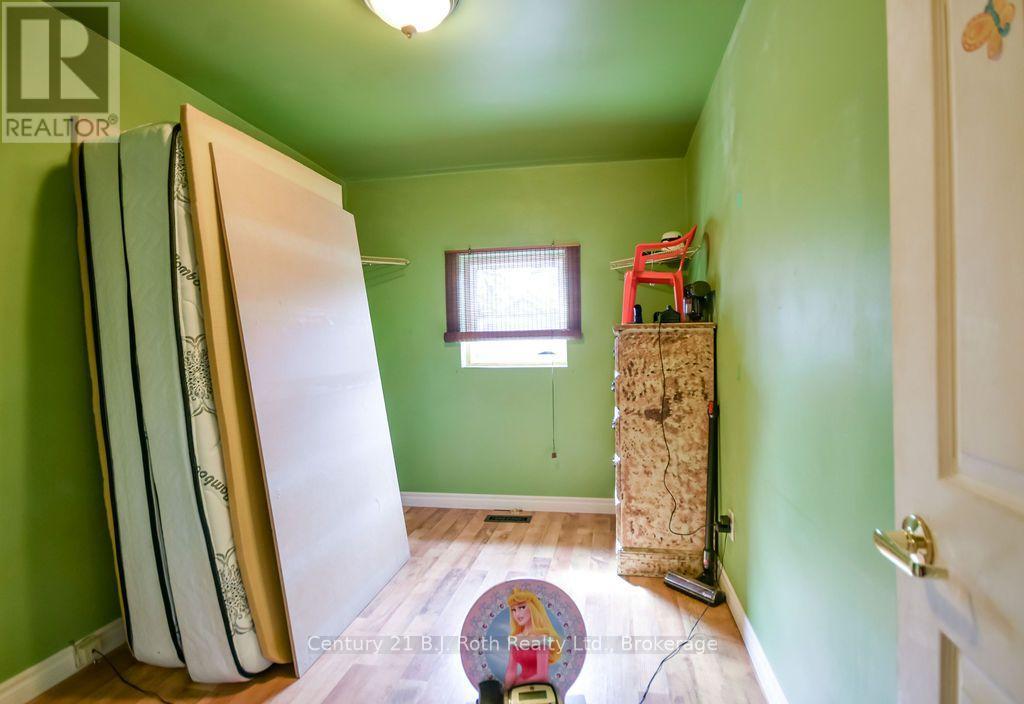 246 Gill Street Property Photo 17