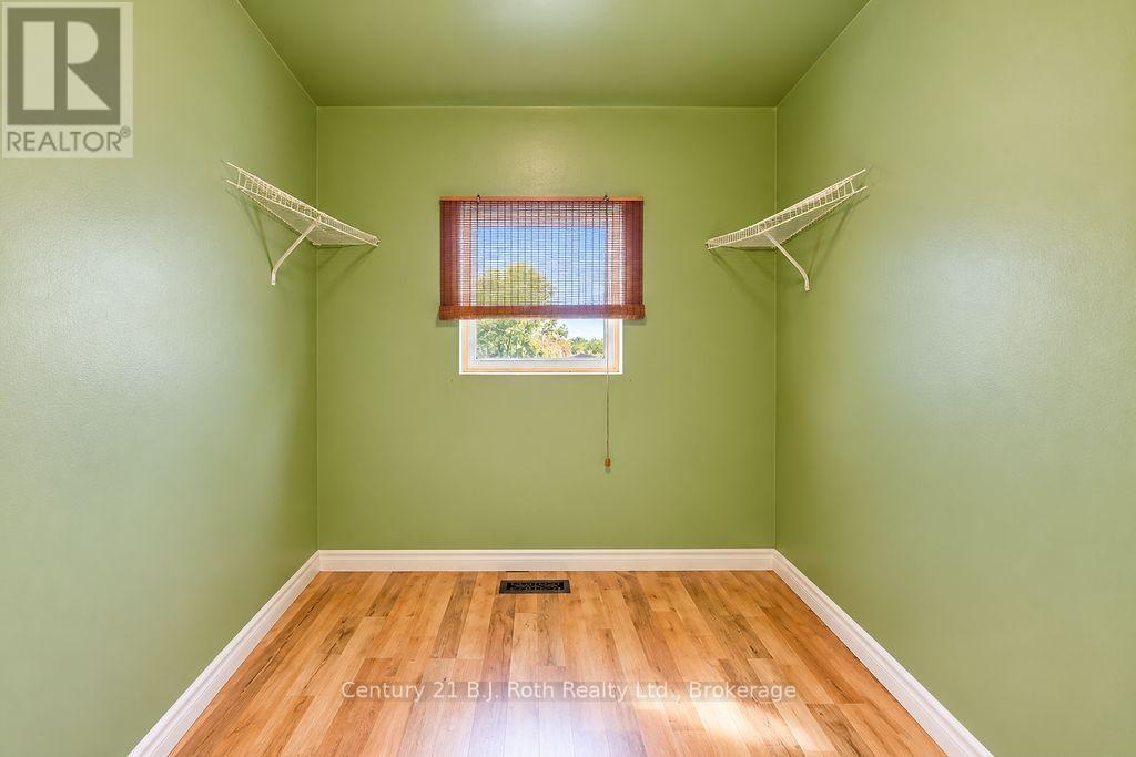 246 Gill Street Property Photo 18