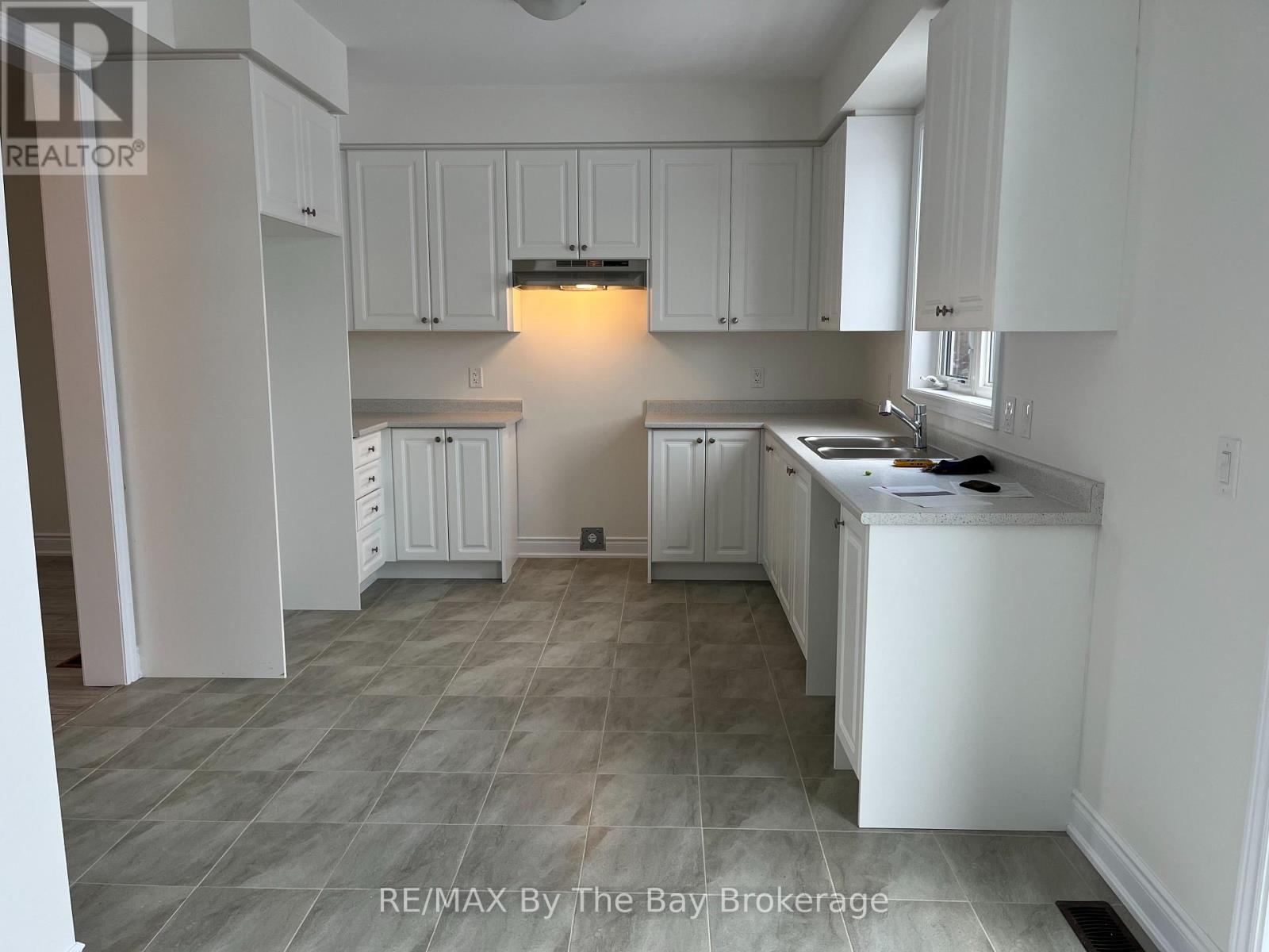 17 Carriage Lane Property Photo 2