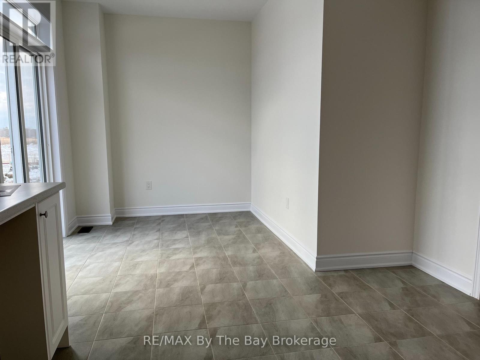 17 Carriage Lane Property Photo 3