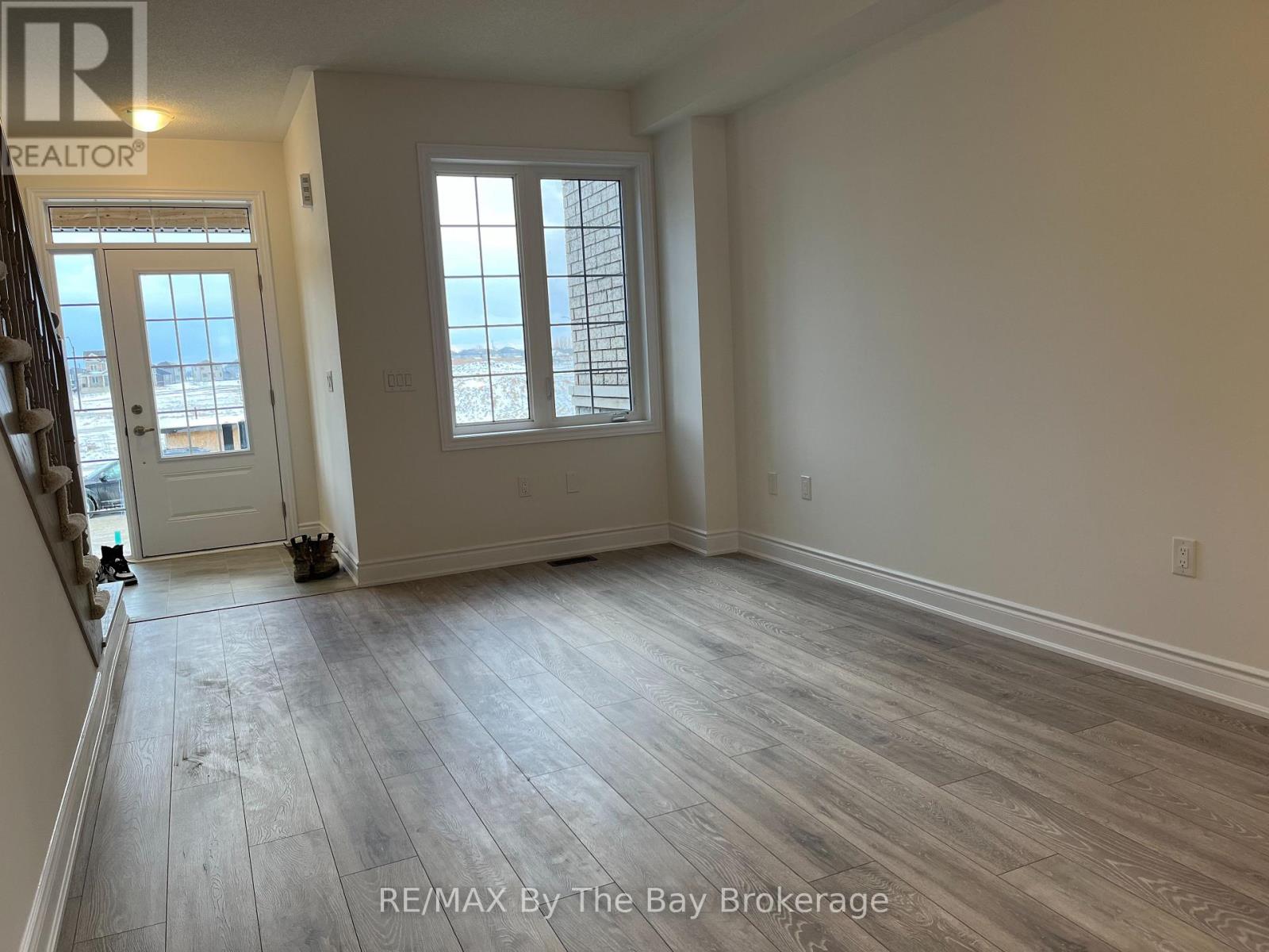 17 Carriage Lane Property Photo 5