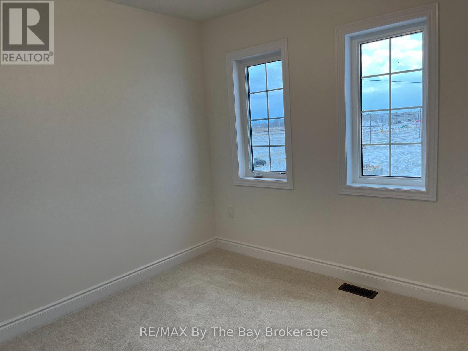17 Carriage Lane Property Photo 13
